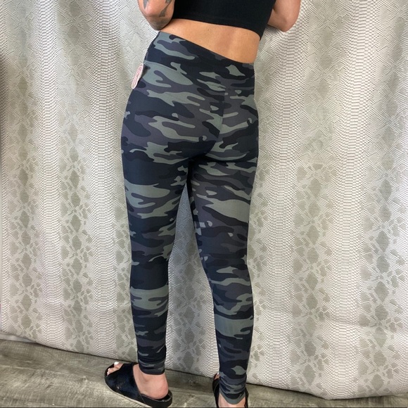 Ultra soft camouflage high waisted leggings - Picture 4 of 6